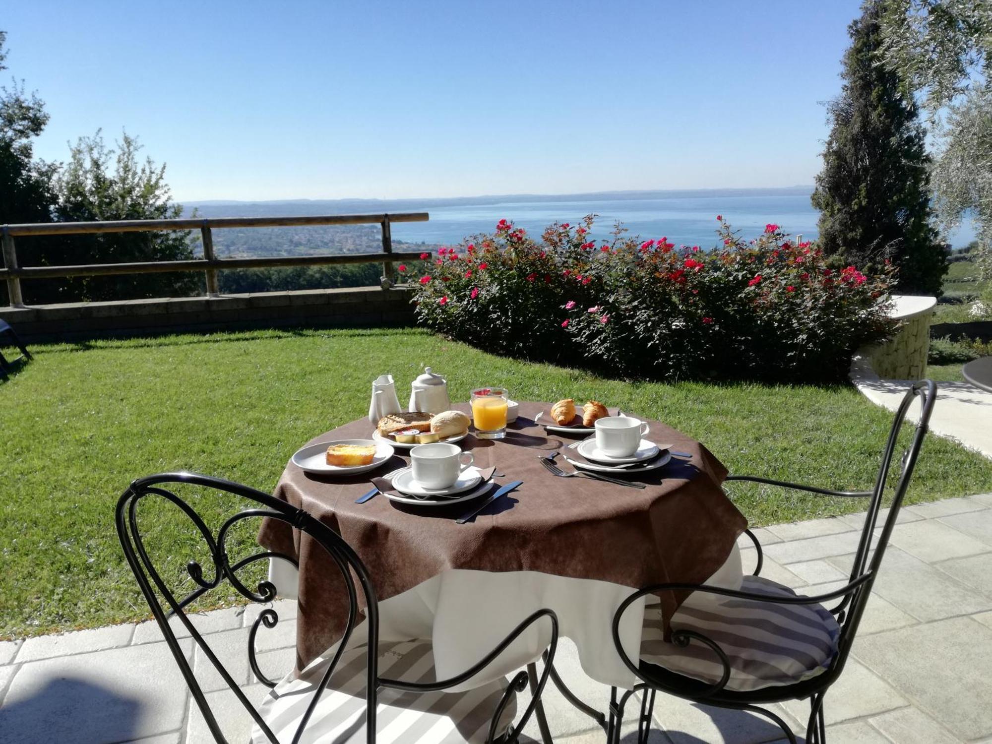 Relais Colle San Giorgio Bed & Breakfast Бардолино Екстериор снимка