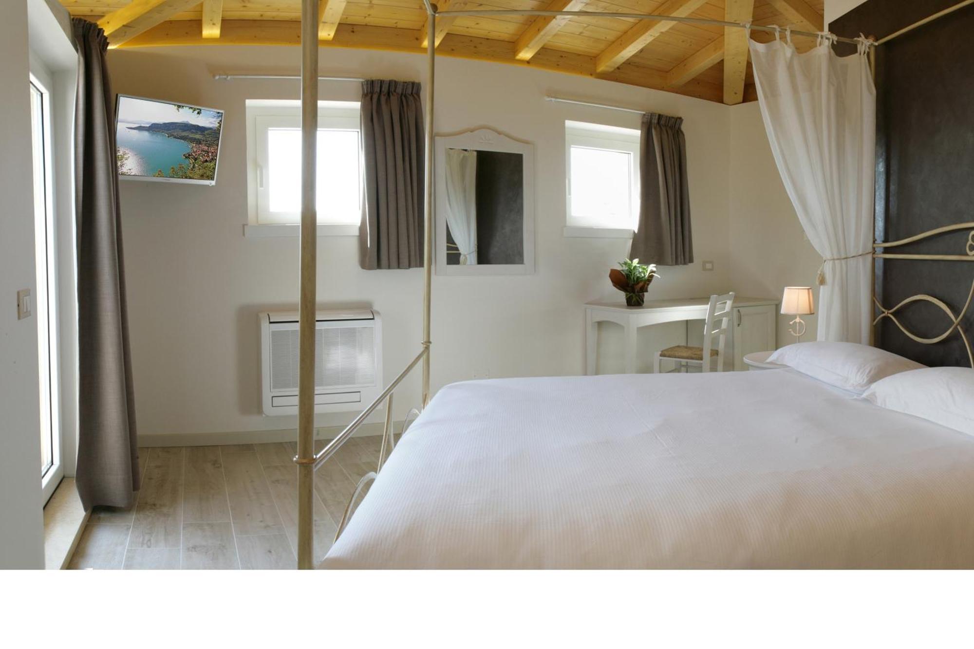 Relais Colle San Giorgio Bed & Breakfast Бардолино Стая снимка